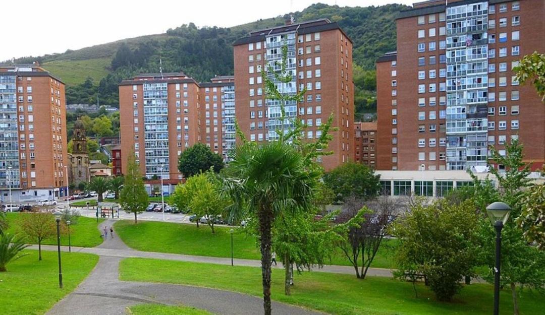 Bonito Apartamento En Zamakola Bilbao Bagian luar foto